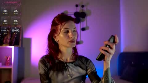 Snapshot of wendygilber chatting on 09.10.25 Wendy online show from 09.10.25