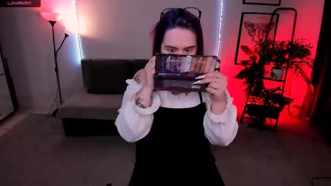 Snapshot of wendyycandy chatting on 11.27.25 wendyycandy online show from 11.27.25