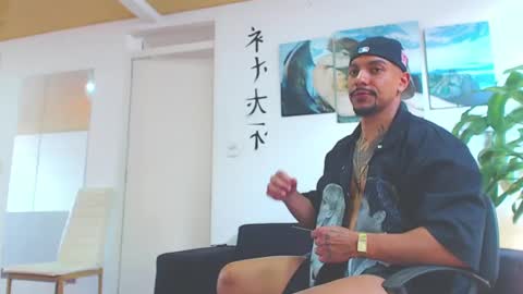 Snapshot of wesleyrogger chatting on 12.17.24 Wesley Rogger online show from 12.17.24