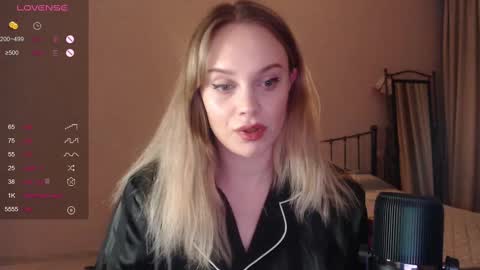 Lana online show from 03.10.25