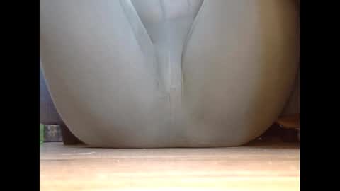 wet_pants2022 online show from 02.02.25