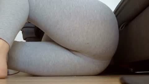 wet_pants2022 online show from 09.18.25