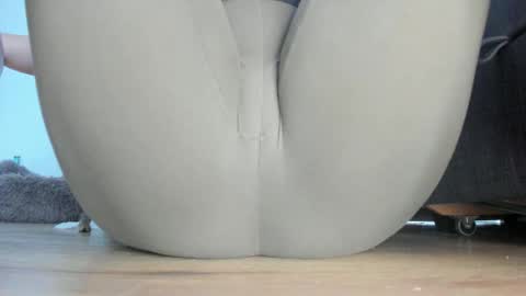 wet_pants2022 online show from 05.19.26
