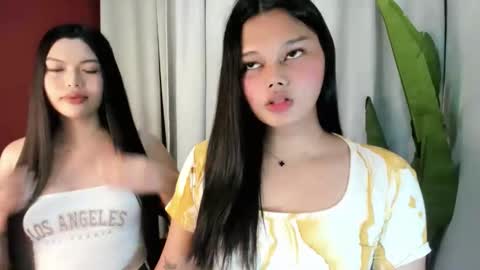 Snapshot of wet_velvet_xo chatting on 02.24.26 wet_velvet_xo online show from 02.24.26