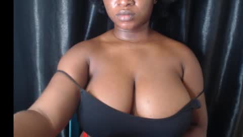 Snapshot of wet_xxpussy55 chatting on 10.19.25 Sonia online show from 10.19.25