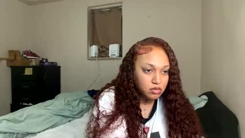 Snapshot of wetcreamerr chatting on 01.09.26 SheSquirts online show from 01.09.26