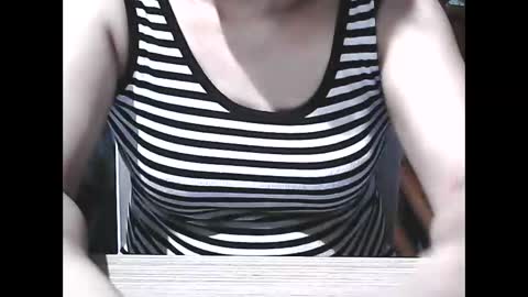 Snapshot of wethornypussy4u chatting on 09.24.25 wethornypussy4u online show from 09.24.25