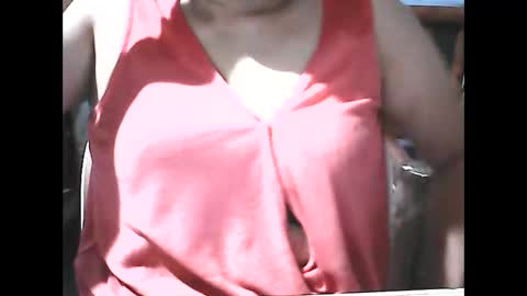 Snapshot of wethornypussy4u chatting on 10.16.25 wethornypussy4u online show from 10.16.25