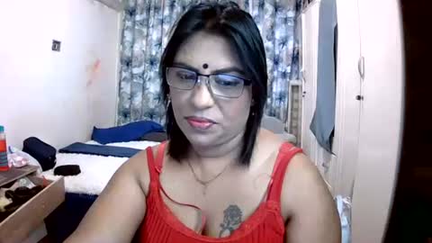 Snapshot of wetindian1971 chatting on 06.11.26 kavita online show from 06.11.26