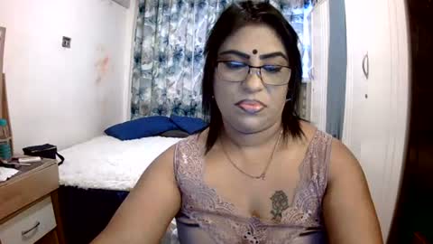 Snapshot of wetindian1971 chatting on 06.14.26 kavita online show from 06.14.26