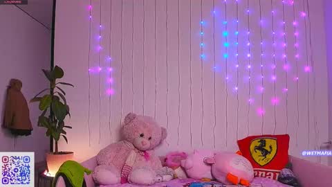 Snapshot of wetmafia chatting on 03.26.26 Asya Mark online show from 03.26.26