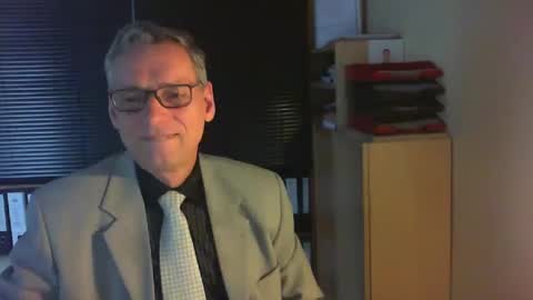 Snapshot of wetsuitedman chatting on 02.22.25 Franz online show from 02.22.25