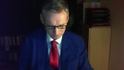 Snapshot of wetsuitedman chatting on 02.25.25 Franz online show from 02.25.25