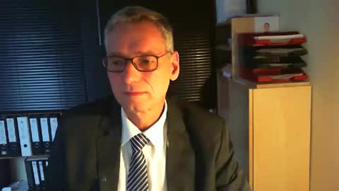 Snapshot of wetsuitedman chatting on 10.24.25 Franz online show from 10.24.25