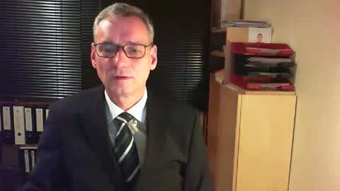 Snapshot of wetsuitedman chatting on 12.04.25 Franz online show from 12.04.25