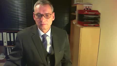 Snapshot of wetsuitedman chatting on 01.14.26 Franz online show from 01.14.26