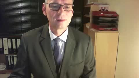 Snapshot of wetsuitedman chatting on 01.15.26 Franz online show from 01.15.26