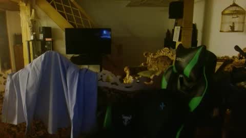 whatsthislol online show from 11.06.25