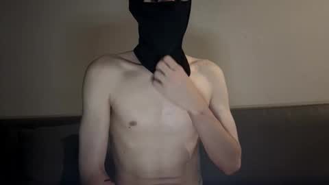 whispero_o online show from 10.27.25