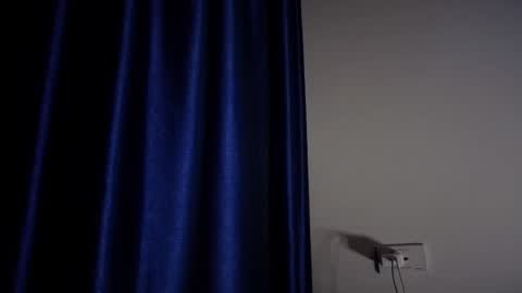 whispero_o online show from 11.24.25