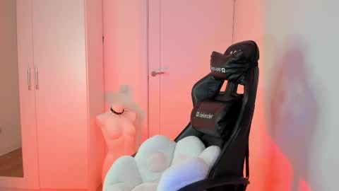 Bella online show from 03.24.26