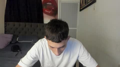 Snapshot of white_master444 chatting on 06.10.26 white online show from 06.10.26