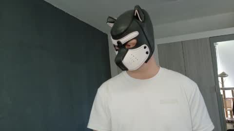 white_pup online show from 04.21.26