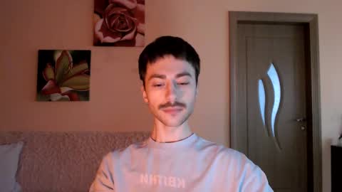 Snapshot of white_sport chatting on 12.14.25 Tom online show from 12.14.25