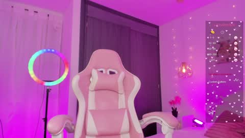 whiteatenea online show from 02.08.25