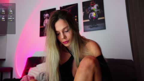 Snapshot of whitebanny chatting on 01.21.25 Kate online show from 01.21.25