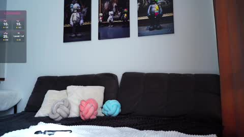 Snapshot of whitebanny chatting on 03.04.25 Kate online show from 03.04.25