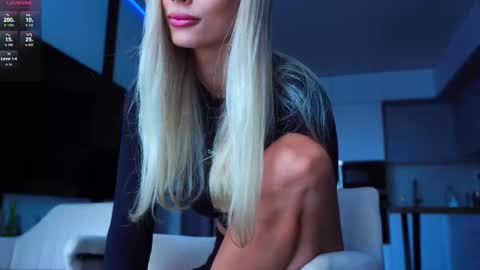 Snapshot of whitebanny chatting on 09.14.25 Kate online show from 09.14.25