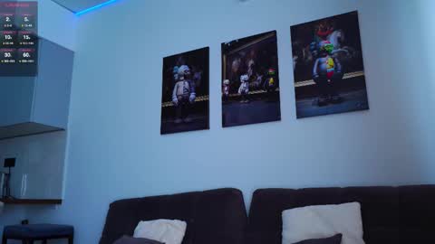 Snapshot of whitebanny chatting on 09.22.25 Kate online show from 09.22.25