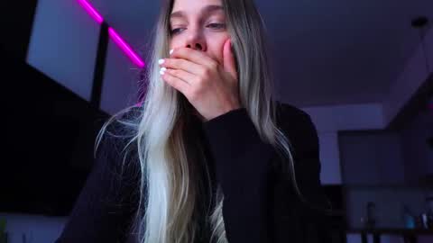 Snapshot of whitebanny chatting on 10.26.25 Kate online show from 10.26.25