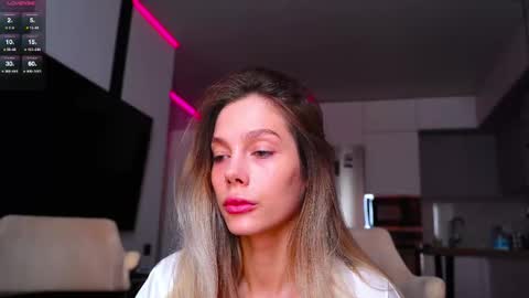 Snapshot of whitebanny chatting on 11.25.25 Kate online show from 11.25.25