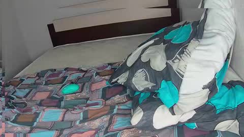 whitebars22 online show from 09.10.25