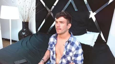 Dylan white online show from 02.21.25