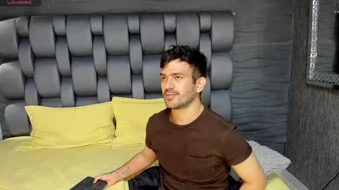 Dylan white online show from 02.25.25