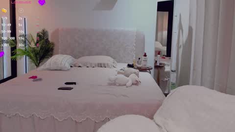 Snapshot of whitehelenn chatting on 02.08.26 whitehelenn online show from 02.08.26