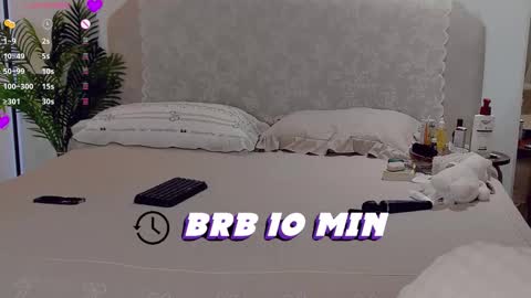 Snapshot of whitehelenn chatting on 02.09.26 whitehelenn online show from 02.09.26