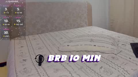 Snapshot of whitehelenn chatting on 02.25.26 whitehelenn online show from 02.25.26