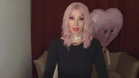 White Queen online show from 02.16.25