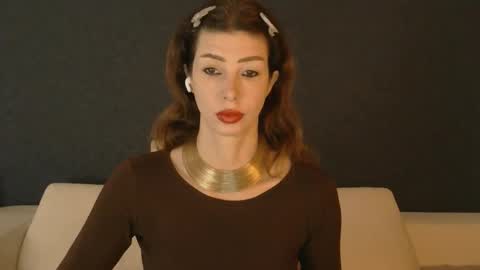 White Queen online show from 09.27.25