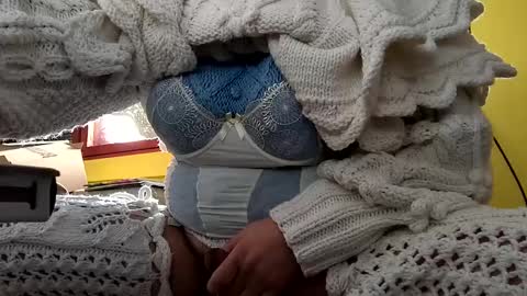 whitesweater online show from 01.13.25