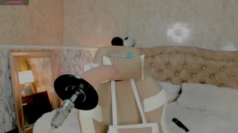 Whitney  online show from 10.07.25