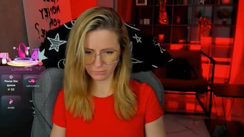 Snapshot of whitneypunnch chatting on 02.03.26 whitneypunnch online show from 02.03.26