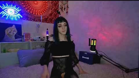 Snapshot of whoalexxa chatting on 10.23.25 Alexa online show from 10.23.25