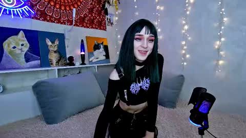 Snapshot of whoalexxa chatting on 11.29.25 Alexa online show from 11.29.25