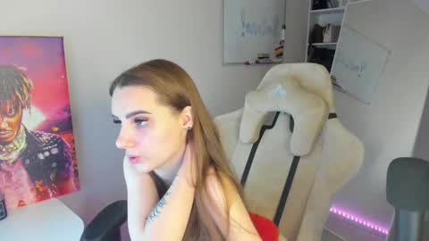 Snapshot of whole_eternity chatting on 12.10.24 Abby online show from 12.10.24