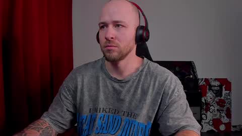 Snapshot of why_you_so_serious chatting on 02.04.25 VI online show from 02.04.25